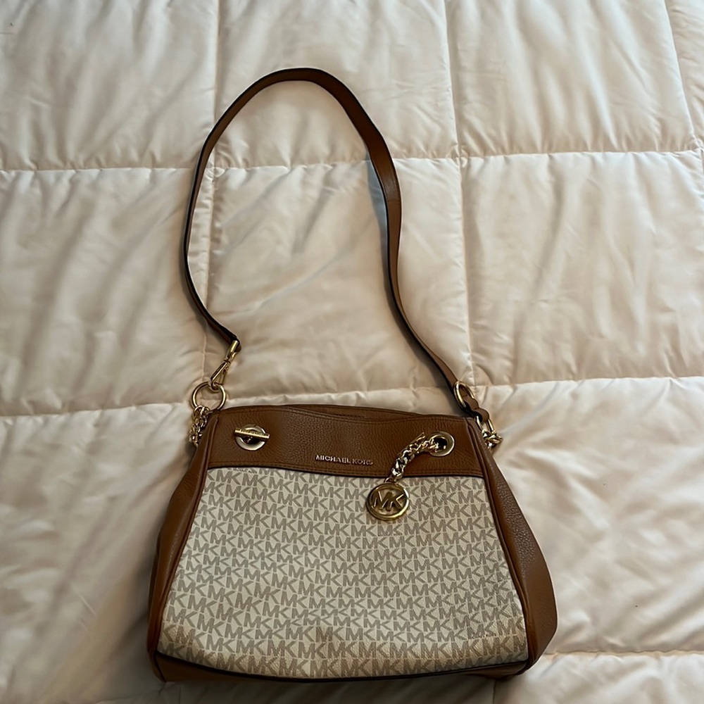 Authentic Michael Kors Crossbody